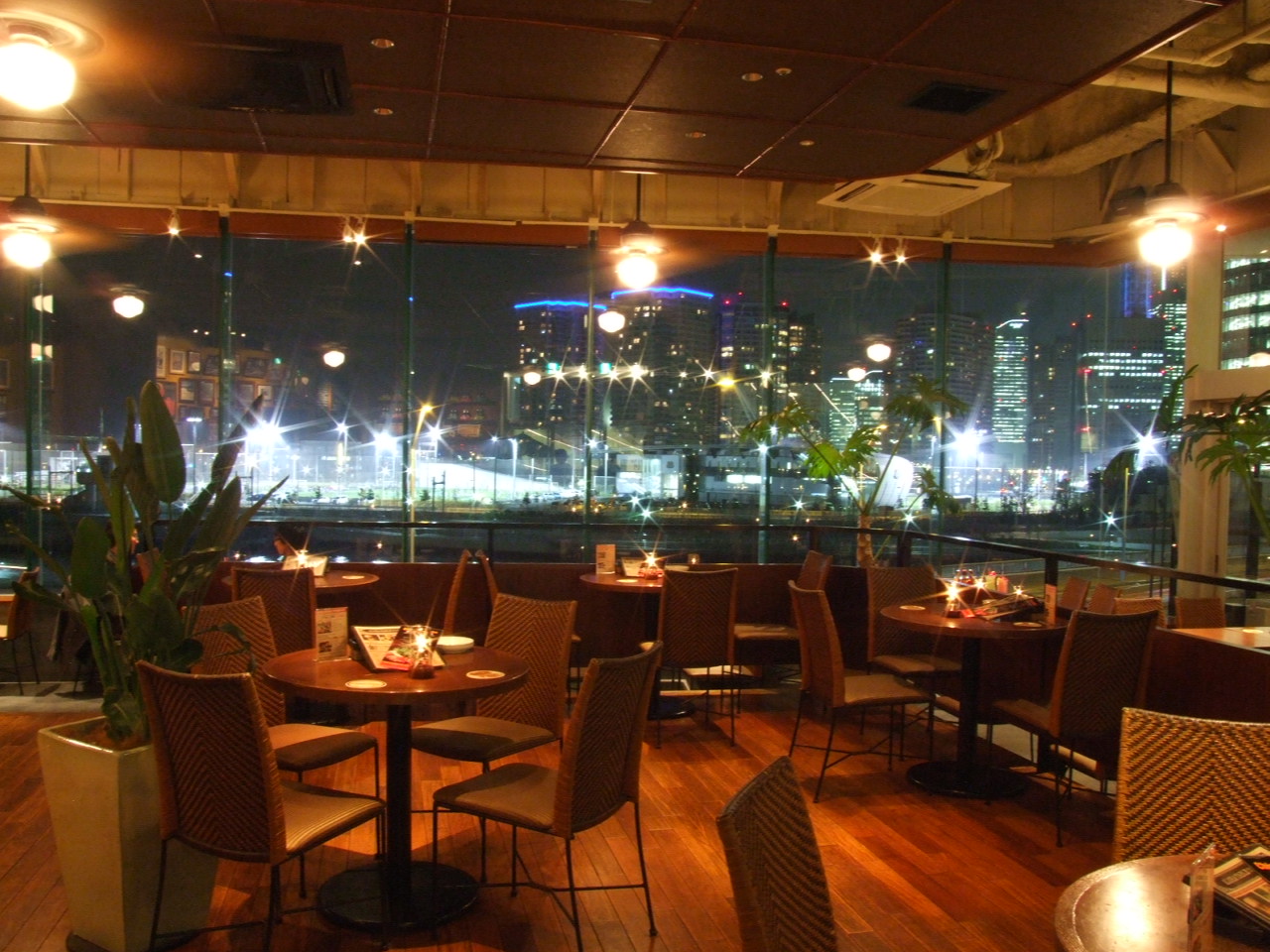 アロハテーブル 横浜ベイクォーター - Restaurant Guide - TableCheck