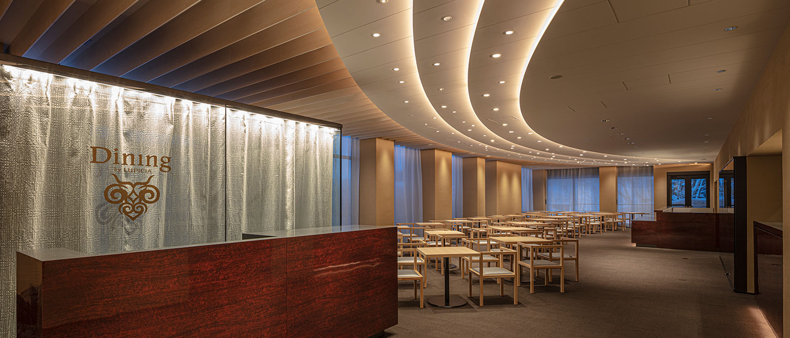 Dining by LUPICIA の施設画像1