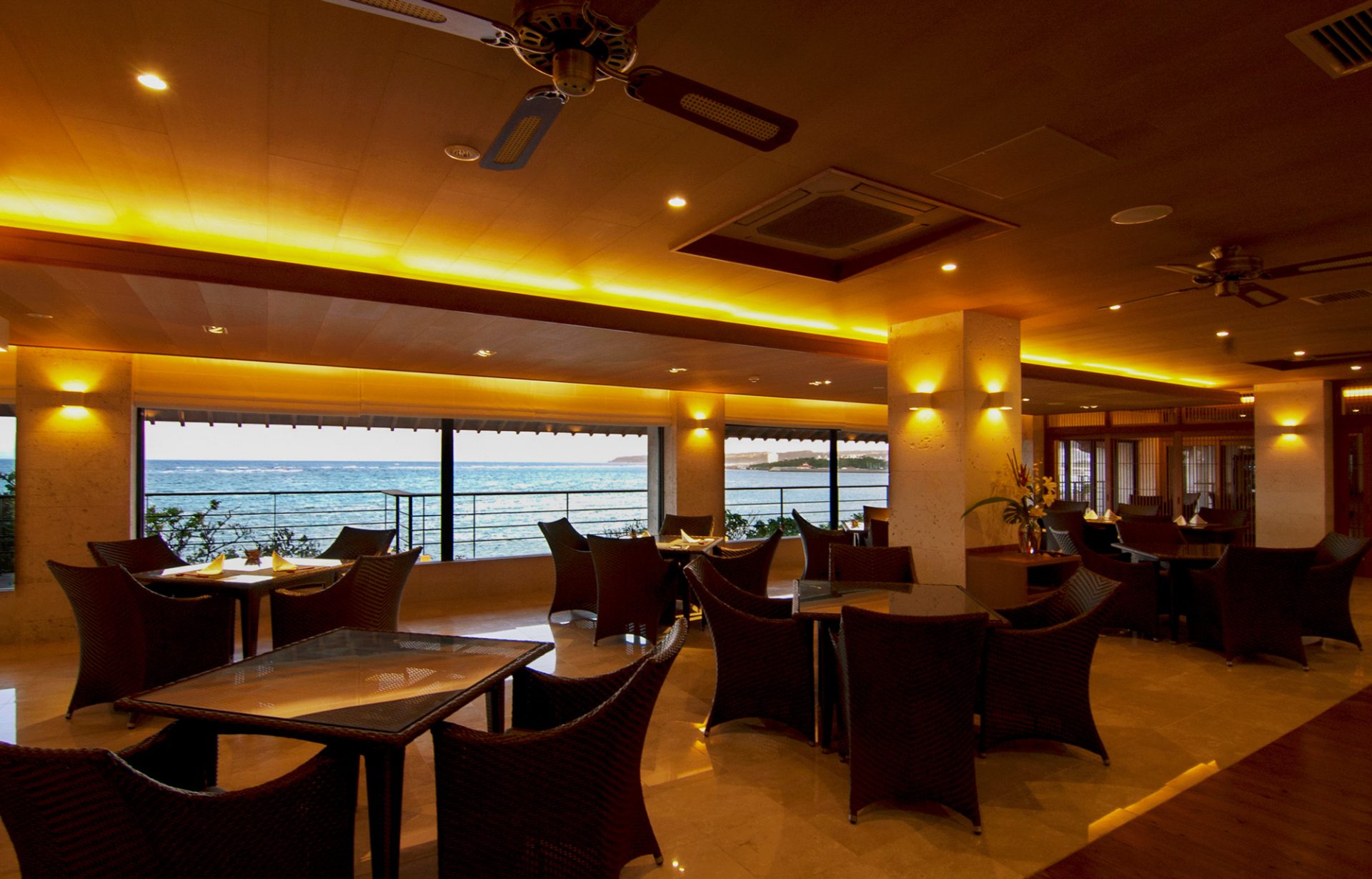 ダイニング甘露の施設画像1