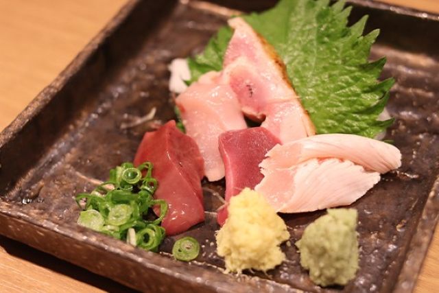 炭焼地鶏 しずくの施設画像1