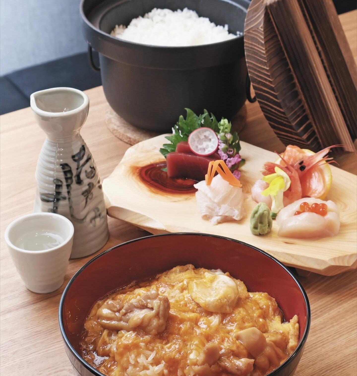 焼鳥と鮮魚の専門店 ひないの施設画像1