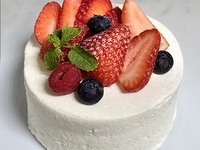 ホールケーキ3号　10㎝　2名様用　1,980円(税込)