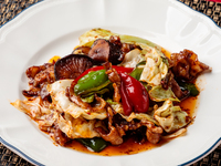 Black pork fried pot meat