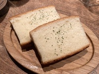 自家製フォッカッチャ(2枚) アヒージョやパスタとご一緒に