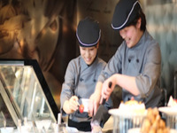 【イオンマークのカードの優待特典：土日祝】イオンカード提示でお得な季節のデザート＆ライトミールブッフェ！ご家族も対象に！大人