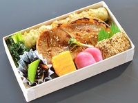 【702】ざうお のり弁　黒豚味噌焼き