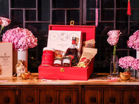 Hamper with Hennessy XO