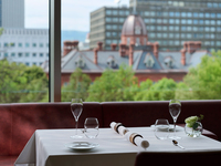 Reservations for table - Menu’s decided on the day -