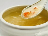 蟹肉魚翅湯 蟹肉入りフカヒレスープ（お一人様）