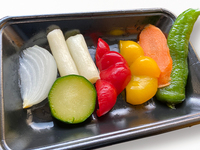 ７種類の京野菜グリルセット （一口サイズ/長ねぎ/パプリカ/ナス/にんじん/万願寺唐辛子）120g（容器込み）