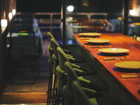 Reservation for seating only (prepared at the in-store seat)