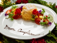 【記念日におすすめ】　幸せのミモザケーキにメッセージをそえて + 花束L