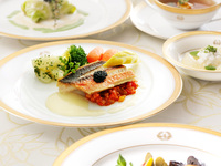 お花見フルコース（ディナー）　3/17～4/5期間限定