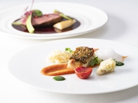 Seasonal Lunch Course + 1 drink