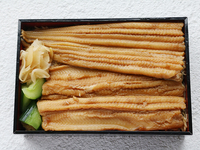 煮あなご重(お持ち帰り)