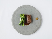 【COURSE 12800YEN】旬の食材を季節毎にお楽しみ頂ける全6品、メインは国産牛サーロイン