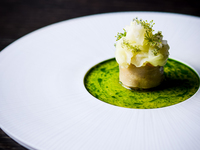 A partir de 1º de dezembro <Almoço> Curso Omakase com cerca de 10 pratos usando ingredientes sazonais cuidadosamente selecionados (mesmo conteúdo do jantar)