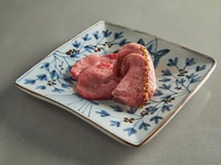 [Aged Yonezawa beef course] Special cuts, tongue, loin, ribs + champagne