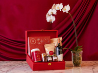 Mooncake Hamper with Bottle of Wine