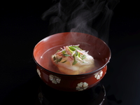 Kaiseki Course Cuisine　JPY 60,000