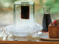 [Tea Time] Cold Brew Coffee in an "Ice Bowl" + Chocolate Cube Croissant Set (Weekdays only / April 1st - September 30th)