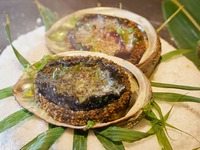 川岸牧場産神戸牛雌牛と“活鮑”3.9万円コース