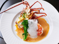 川岸牧場産神戸牛雌牛と“伊勢海老”3.9万円コース