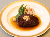 黒毛和牛フィレステーキ　80g　¥4,400