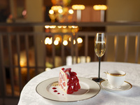 November～December: Musical & Opera Night Special Cake Set [Western Cuisine: Uminoya]