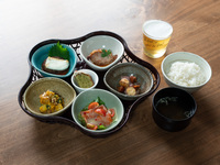 【Includes one drink】 3,300 yen ☆KASUGAI Seasonal Delicacies Set☆