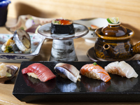 [Sushi Kaoto/Premium Edomae Sushi Gagaku Course] 10 sushi pieces, Quattro small rice bowls & 7 seasonal delicacies