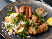 [Entry until 9:30pm only] Vivarium Hot Appetizer Platter