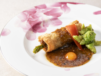 【星ヶ岡ディナーコース】ふかひれ（原鰭）の上海風煮込みに国産牛サーロインなど全8品