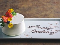 [Dinner] New York+ 1 drink + Anniversary cake