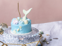 仅限午餐席位预订+周年纪念使用（单点蛋糕或单点甜点拼盘）*繁忙时将有90分钟的限制。