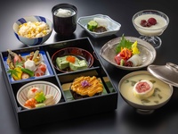 ☆Only available for online reservations! Late-night special [table seating] <Shokado bento> & 1 drink included