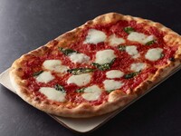 【12月限定乾杯1ドリンク付】定番ピッツァの贅沢ランチ “ブッファラDOP“ランチコース