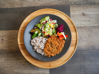 動物性不使用、グルテンフリーのスパイスから配合したヒルズオリジナルベジカレー