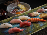 お任せ寿司コース（テーブル席）