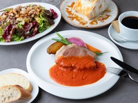 [Weekday only lunch course] ~ Salad + main + dessert + CAFE