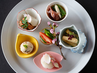 《会席》撫子 - なでしこ（テーブル席）