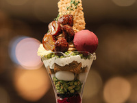 9月～11月限定「栗とカシスの和風モンブランパフェ」ランチコース