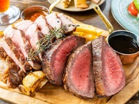 【2025忘年会！2H飲放付】特選黒毛和牛『佐賀牛』『白金豚』『グリルソーセージ』の肉肉プレートがメイン、ベルギークラフトビールやスパークリングも選べる大満足肉肉コース