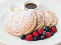 LEMON AND RICOTTA PANCAKES