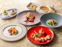 [Online reservation / Includes a toast drink of your choice / Fukuju (12/31 dinner)] A seven-course New Year's course packed with luxurious ingredients such as cornish jack, Hokkaido abalone, and golden-eyed snapper