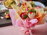 【週年懷石+花束壽司】時令懷石+花束壽司+週年紀念盤+附一杯飲料