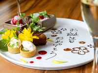 オフィシャルWeb限定最安値【松花堂箱】お造りや天ぷら、牛ステーキなど＆ドリンクバー＆メッセージプレート