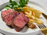 シェフ吉田能のビーフコース(彩りサラダブッフェ付）全4品