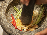 [Weekdays only in March and April] Choose your main dish! Popular lunch set + one drink included (limited quantity)