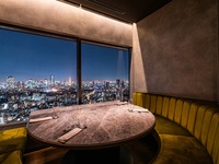 【Xmas2025】3 방 한정! 럭셔리 개인실 + 유리 샴페인 포함 크리스마스 저녁 식사